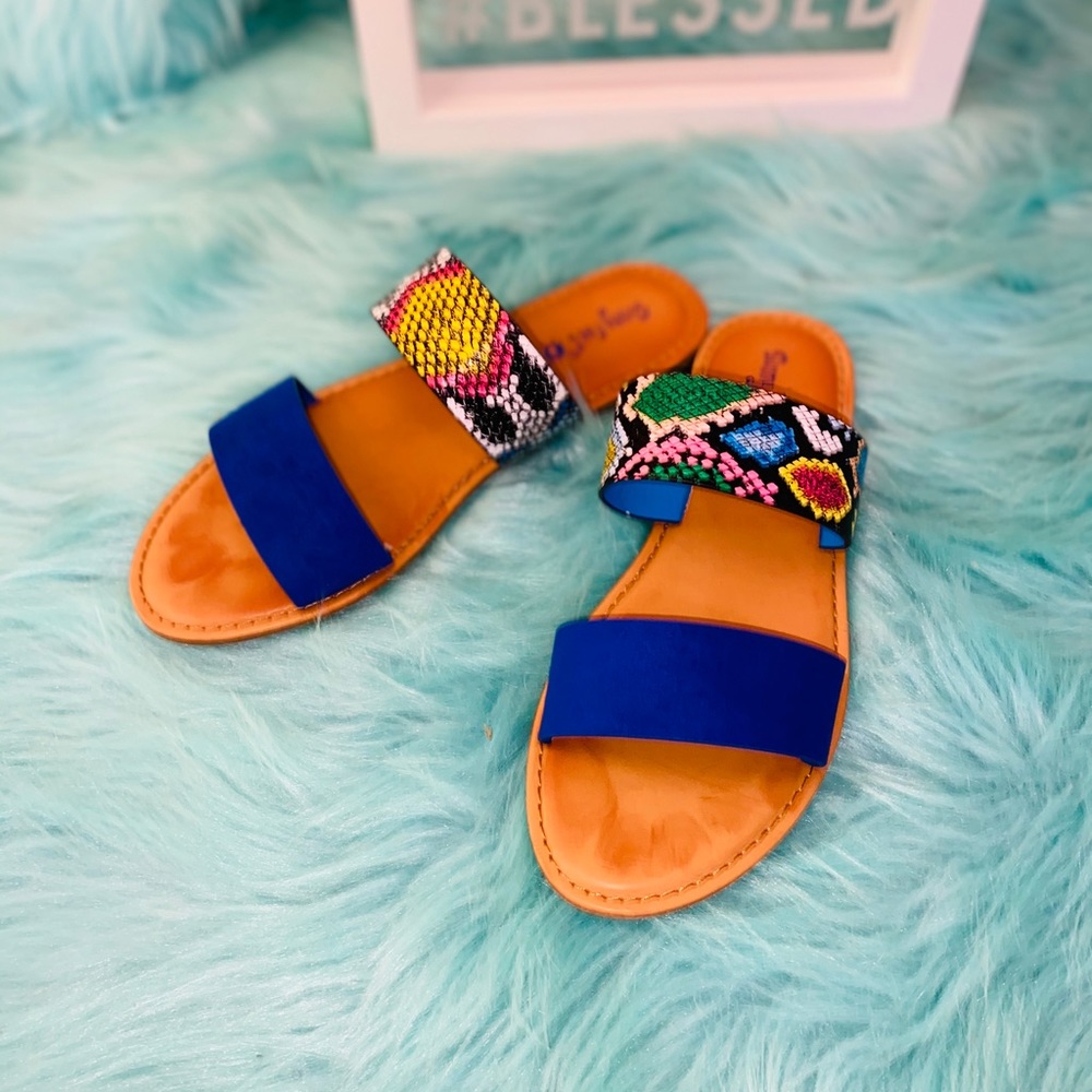 Sandals - Picture 2 of 4